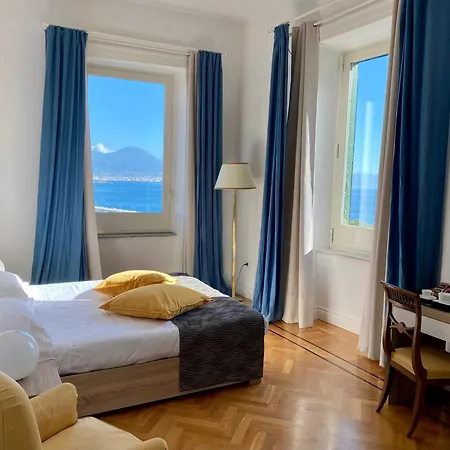 Palazzo Mele Неаполь