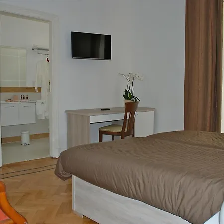 Palazzo Mele Неаполь